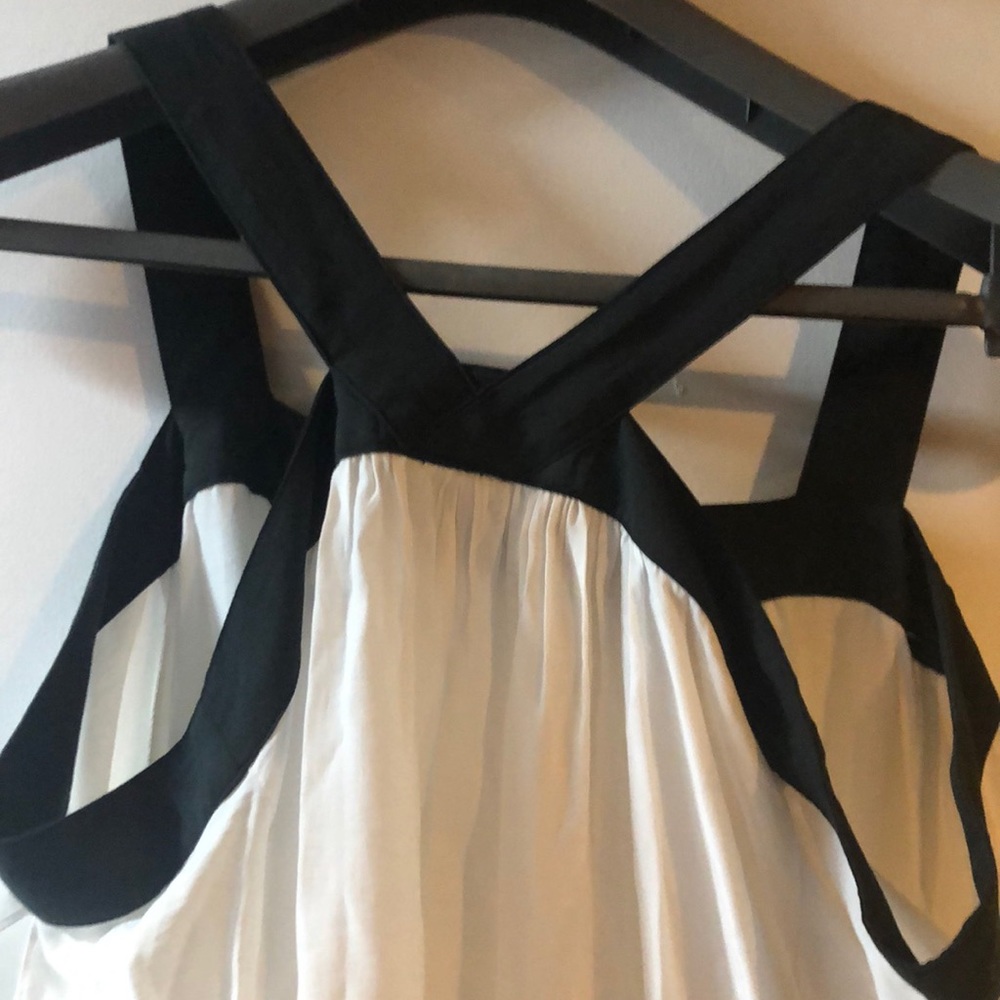 Cute top for going out. Size Large.